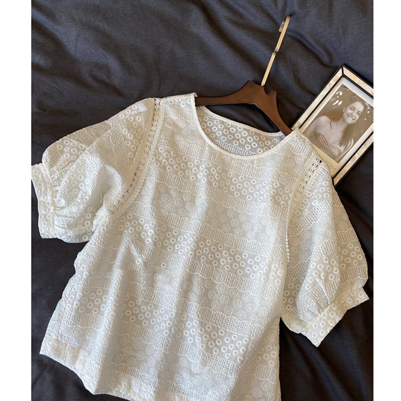 화이트 아일렛 자수 퍼프 반팔 블라우스 여성 라운드넥  - Embroidery Eyelet 리뷰 및 가격