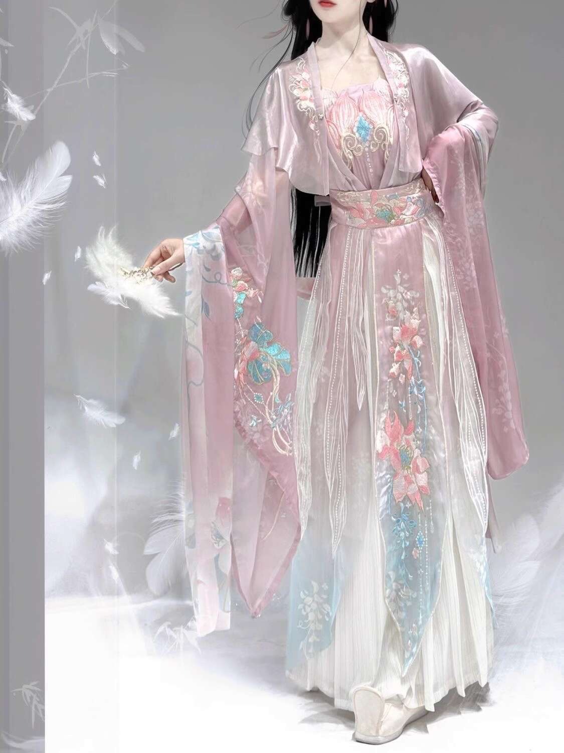 새로운 Hanfu Wei Jinfeng 중공업 자수 허 - Embroidery Cotton 리뷰 및 가격